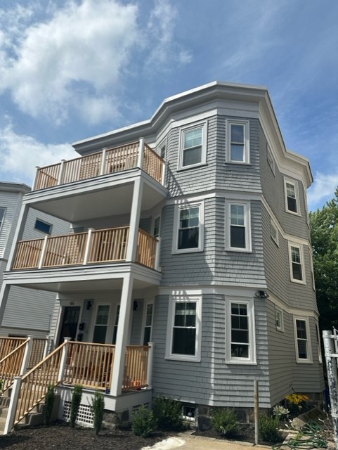 44 Iffley Rd, Jamaica Plain