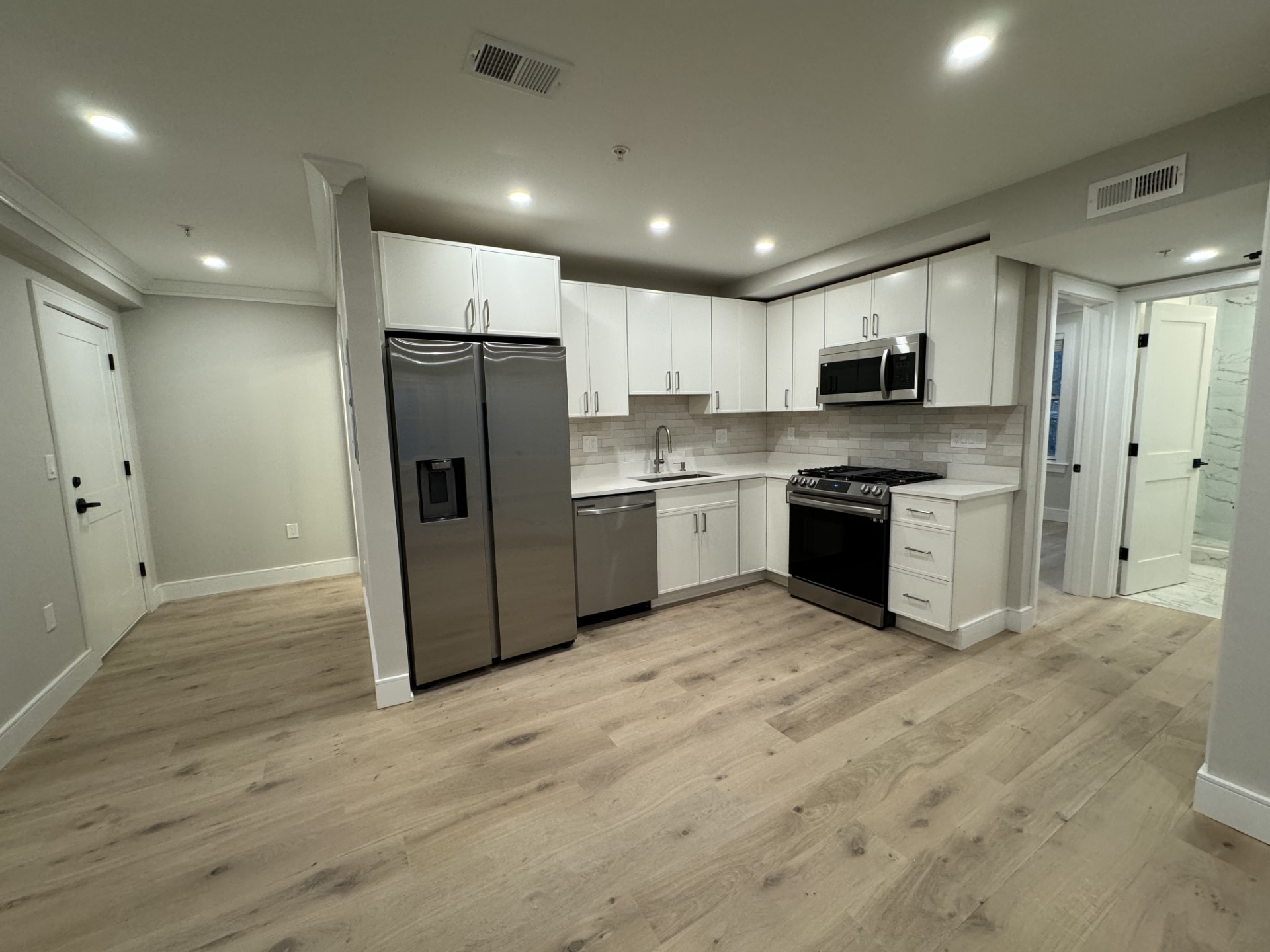 9 Everett St, Allston