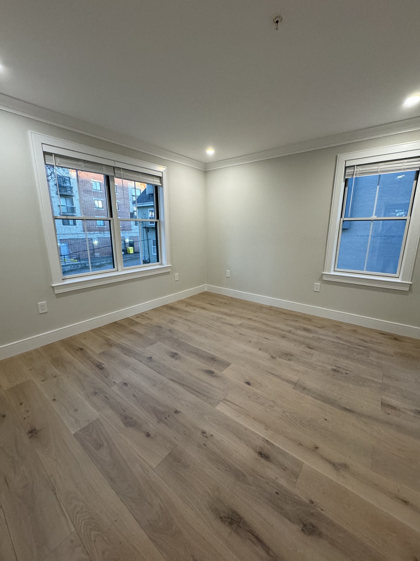 9 Everett St, Allston