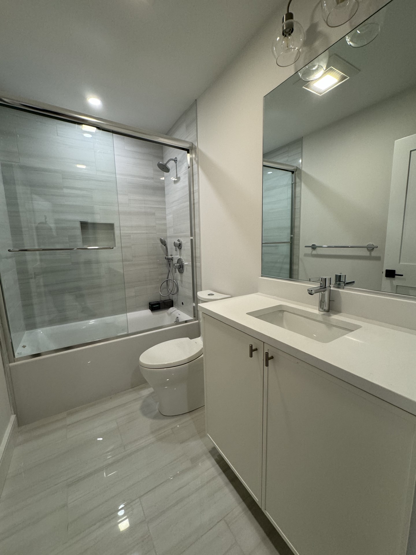 9 Everett Sq, Allston