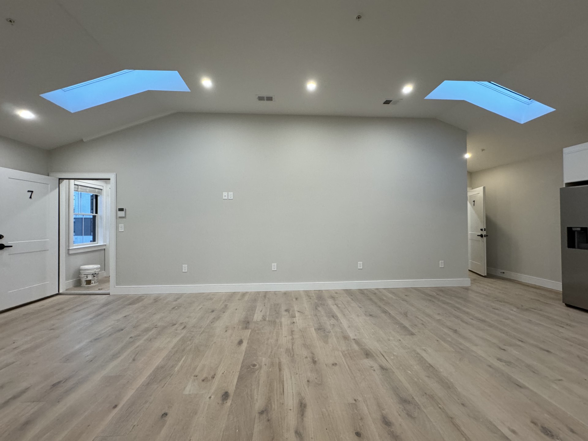 9 Everett Sq, Allston