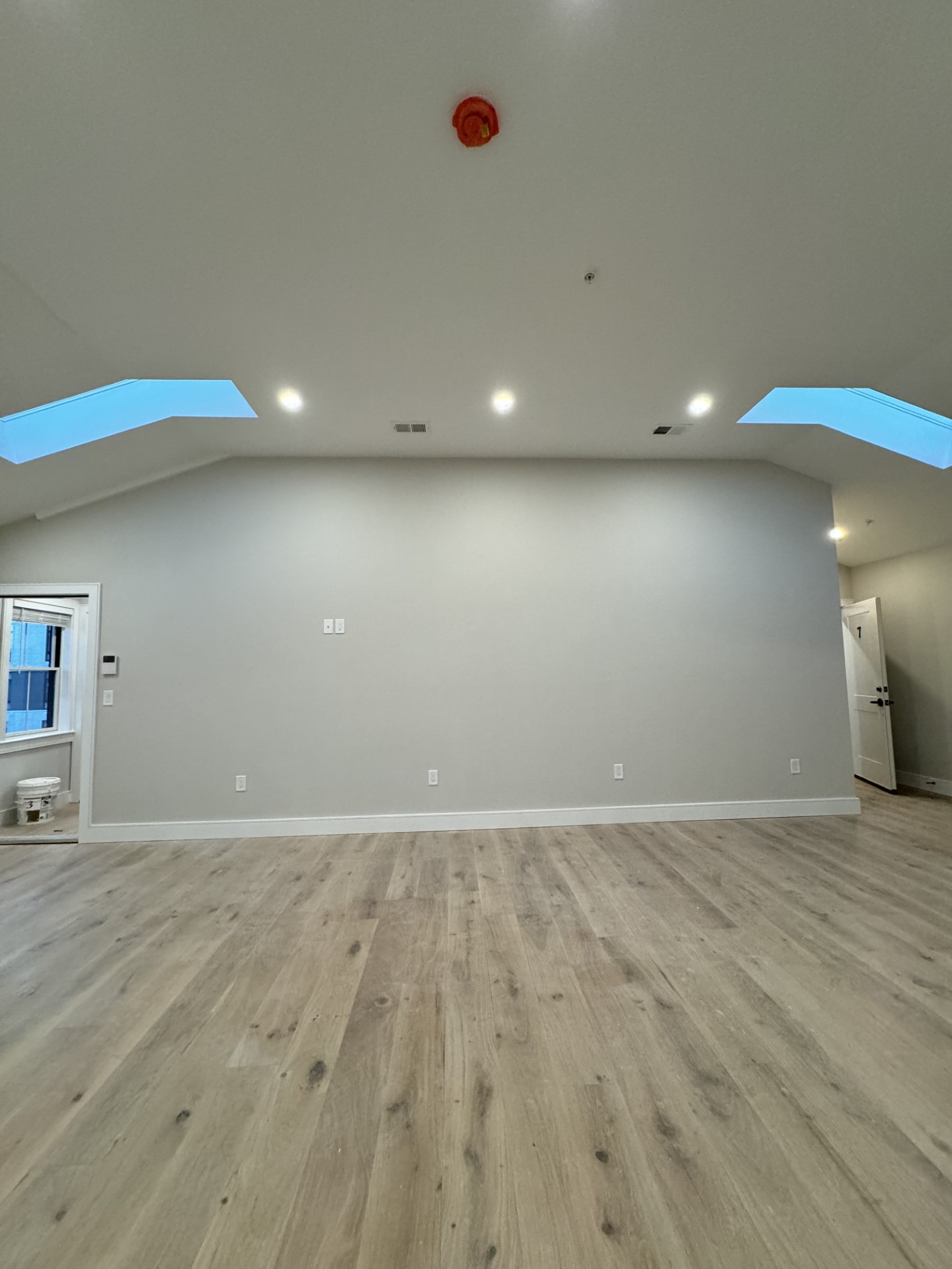 9 Everett Sq, Allston