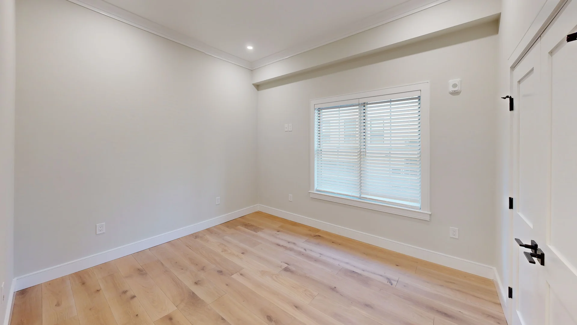 9 Everett St, Allston