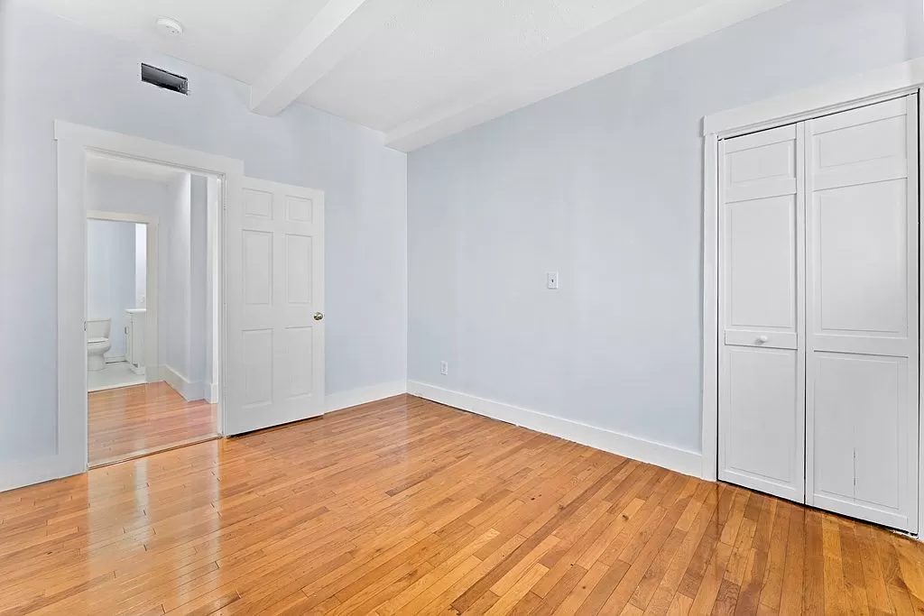 515 Norfolk St, Mattapan