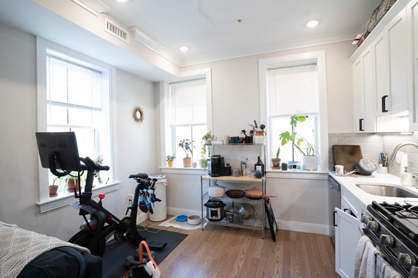 191 Porter St, East Boston