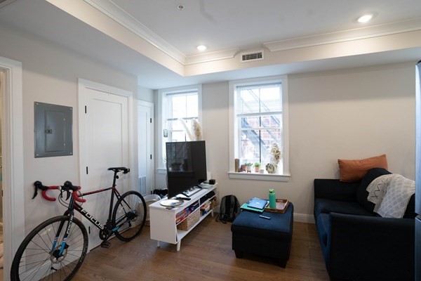 191 Porter St, East Boston