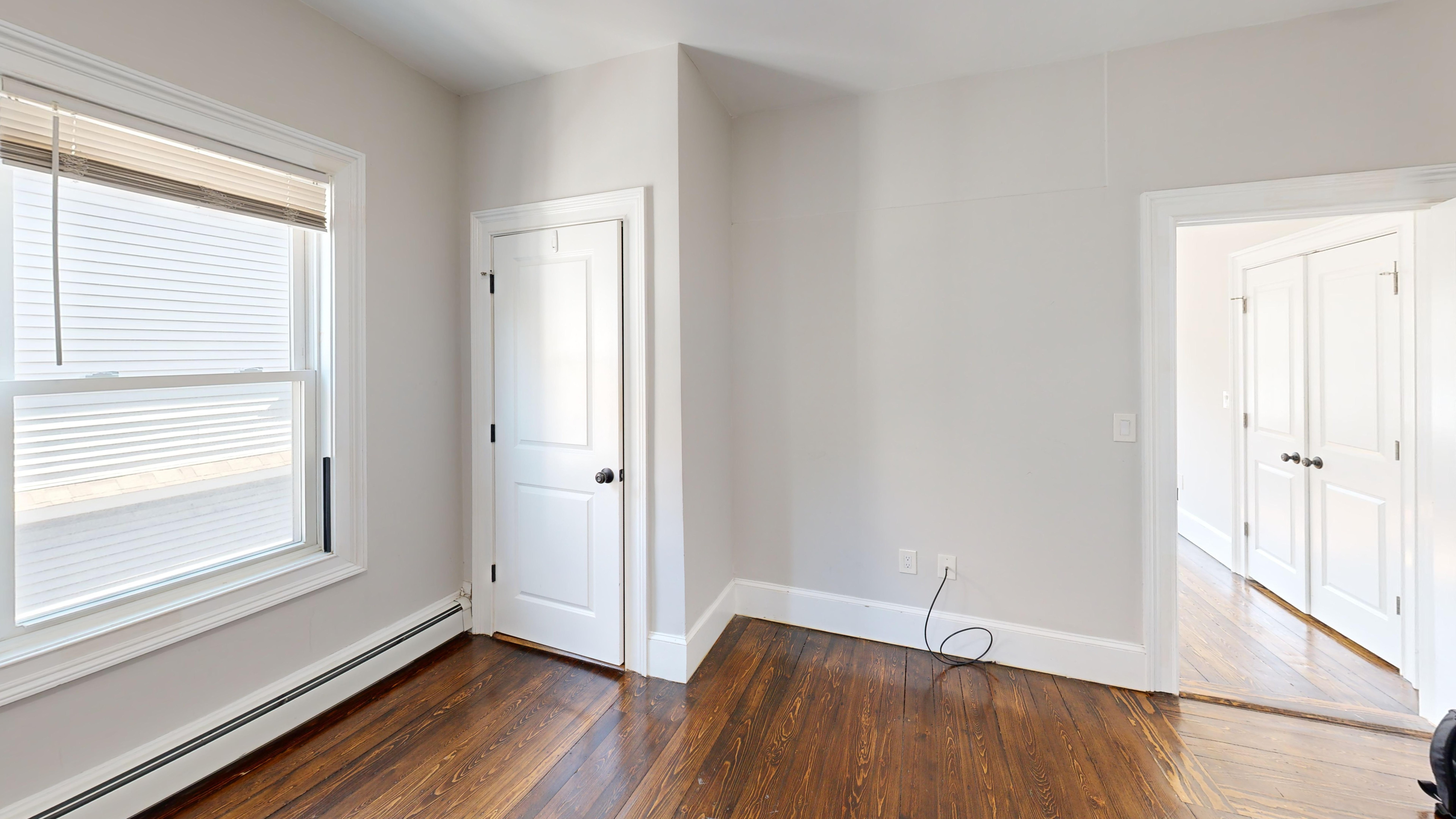 Photos of apartment on Washington St.,Boston MA 02130
