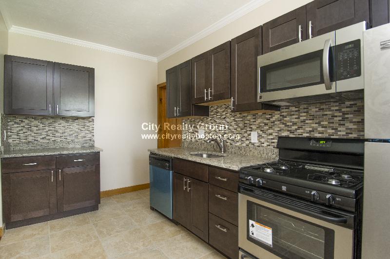 435 Walnut Ave, Jamaica Plain