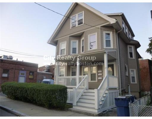 3.5 bed, 1 bath apartment for rent at 23 Hastings St Unit 2, West Roxbury — photo 1 of 12