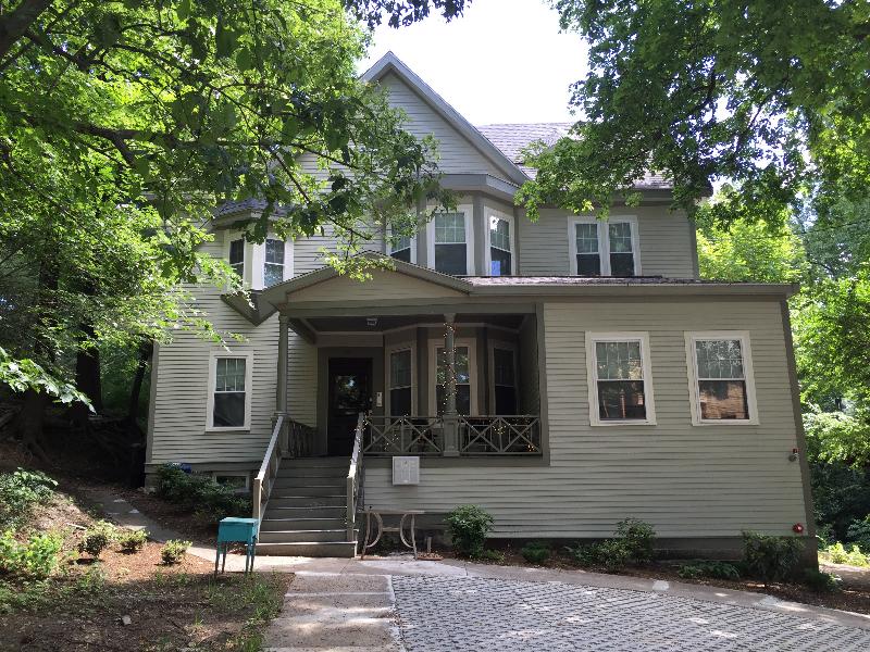 18 Robeson St, Jamaica Plain