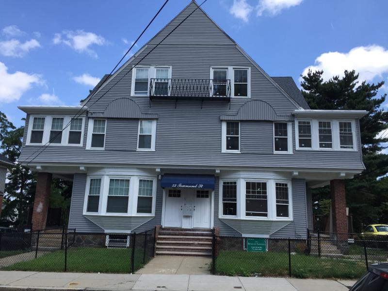 52 Townsend St, Roxbury