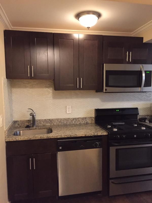 435 Walnut Ave, Roxbury