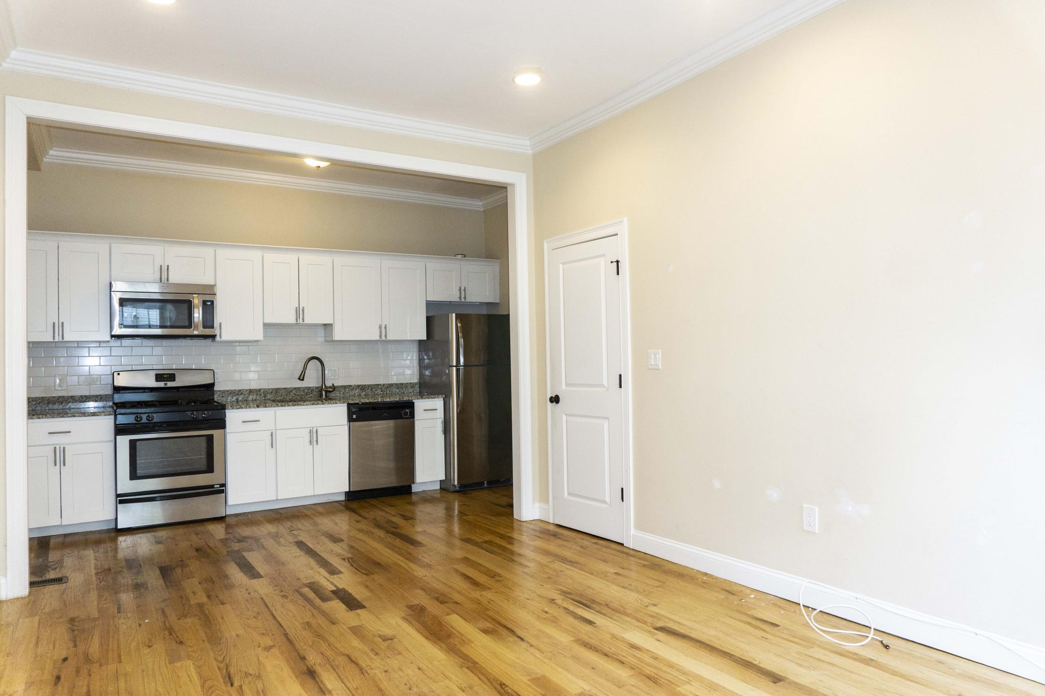 52 Townsend St, Roxbury