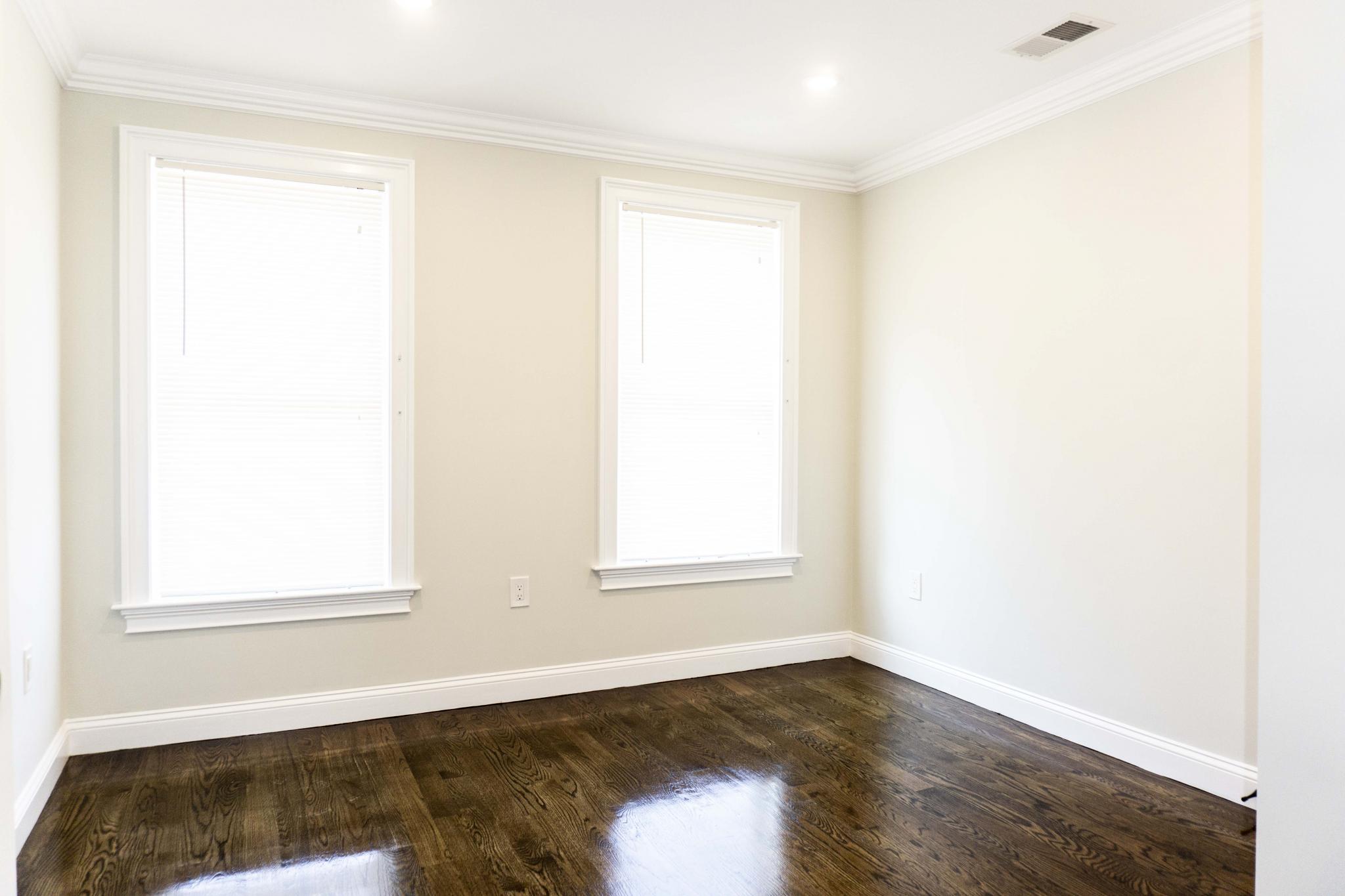 39 Walnut Park, Roxbury