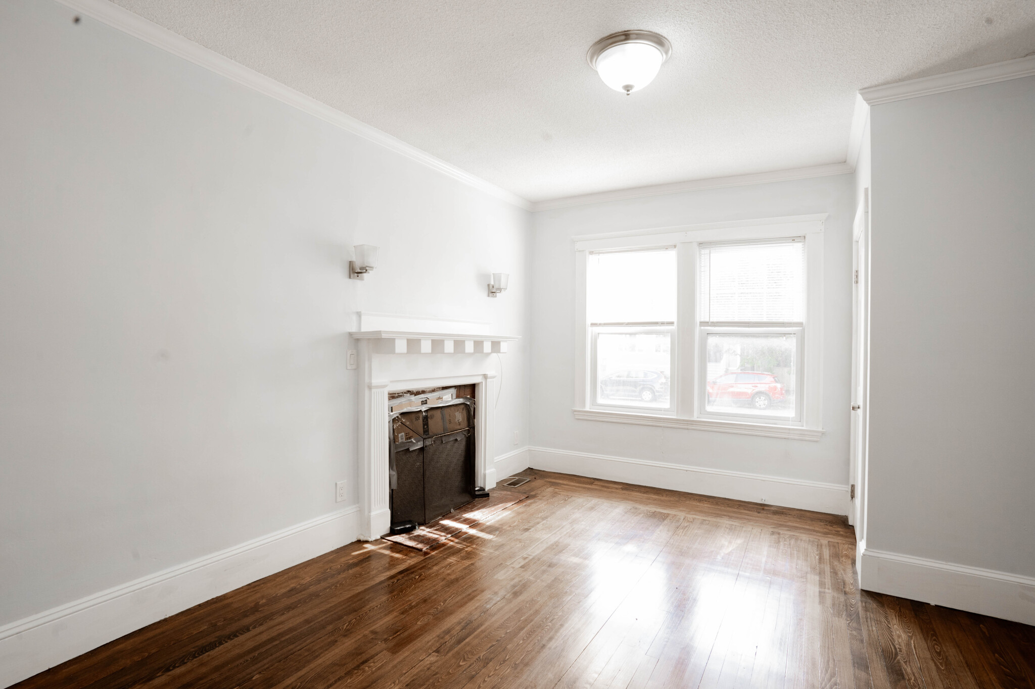 169 Tremont St, Newton