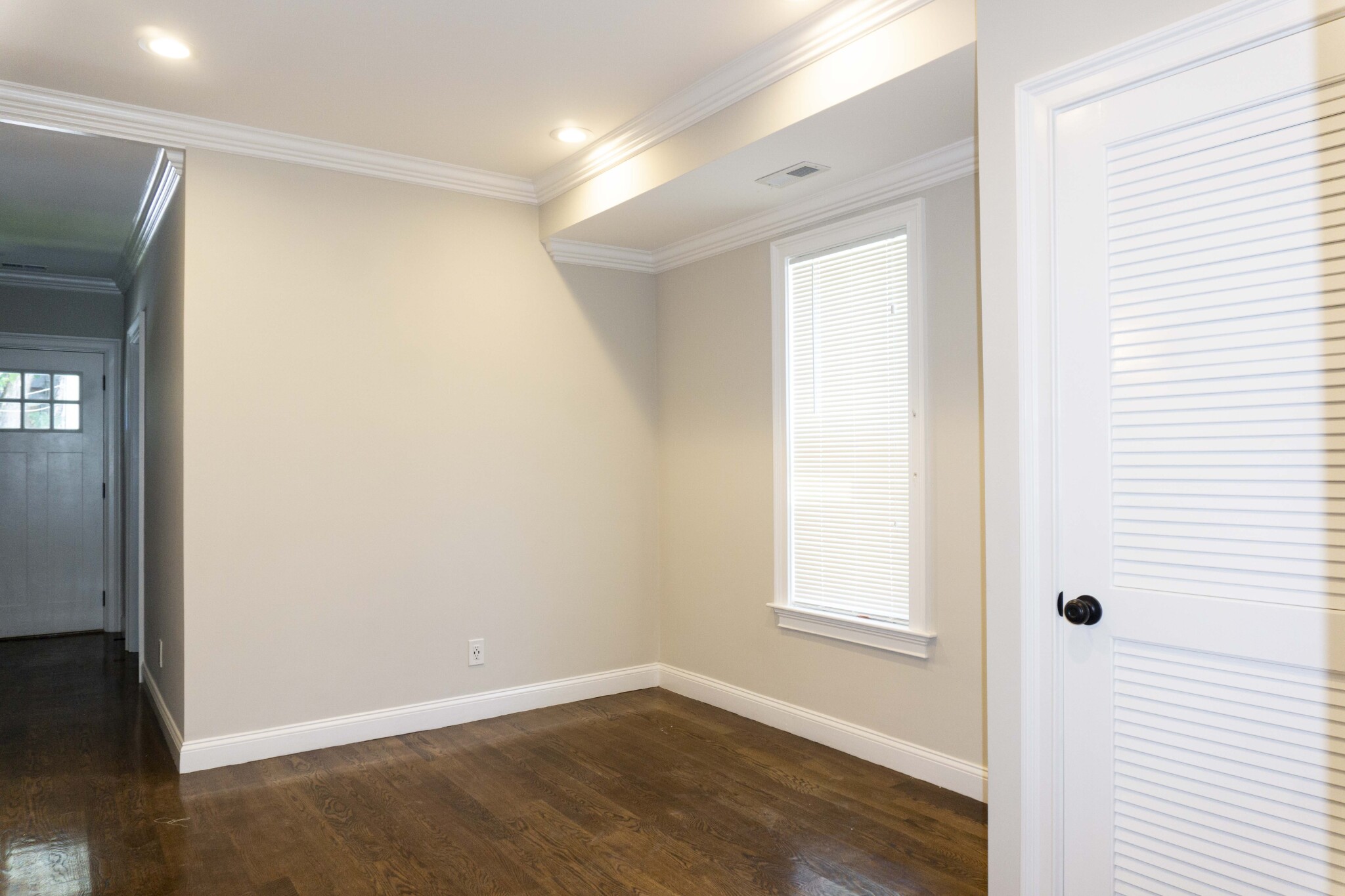 39 Walnut Park, Roxbury