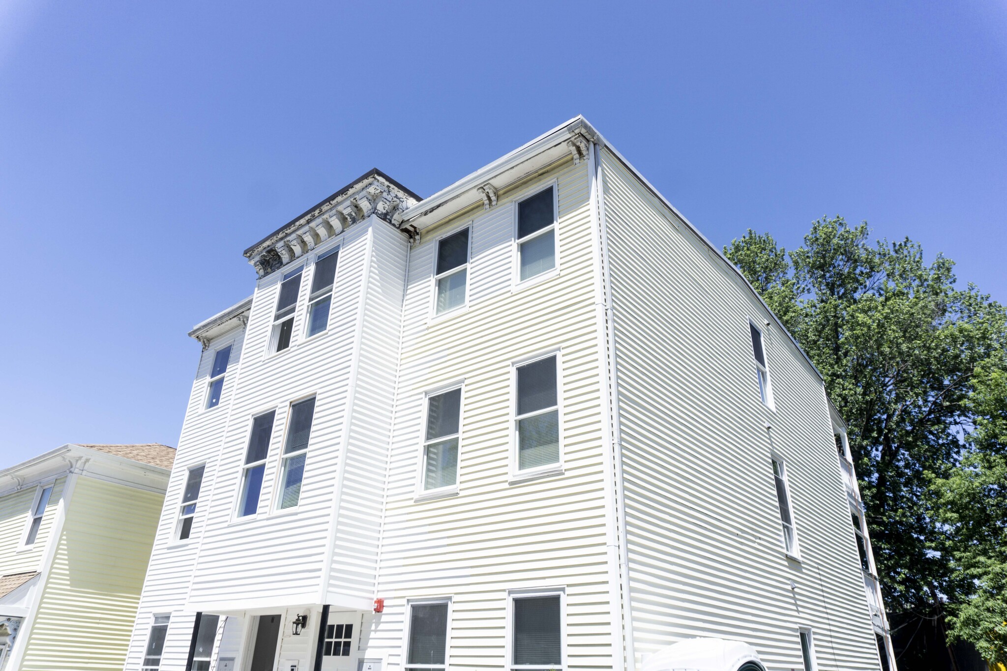 39 Walnut Park, Roxbury