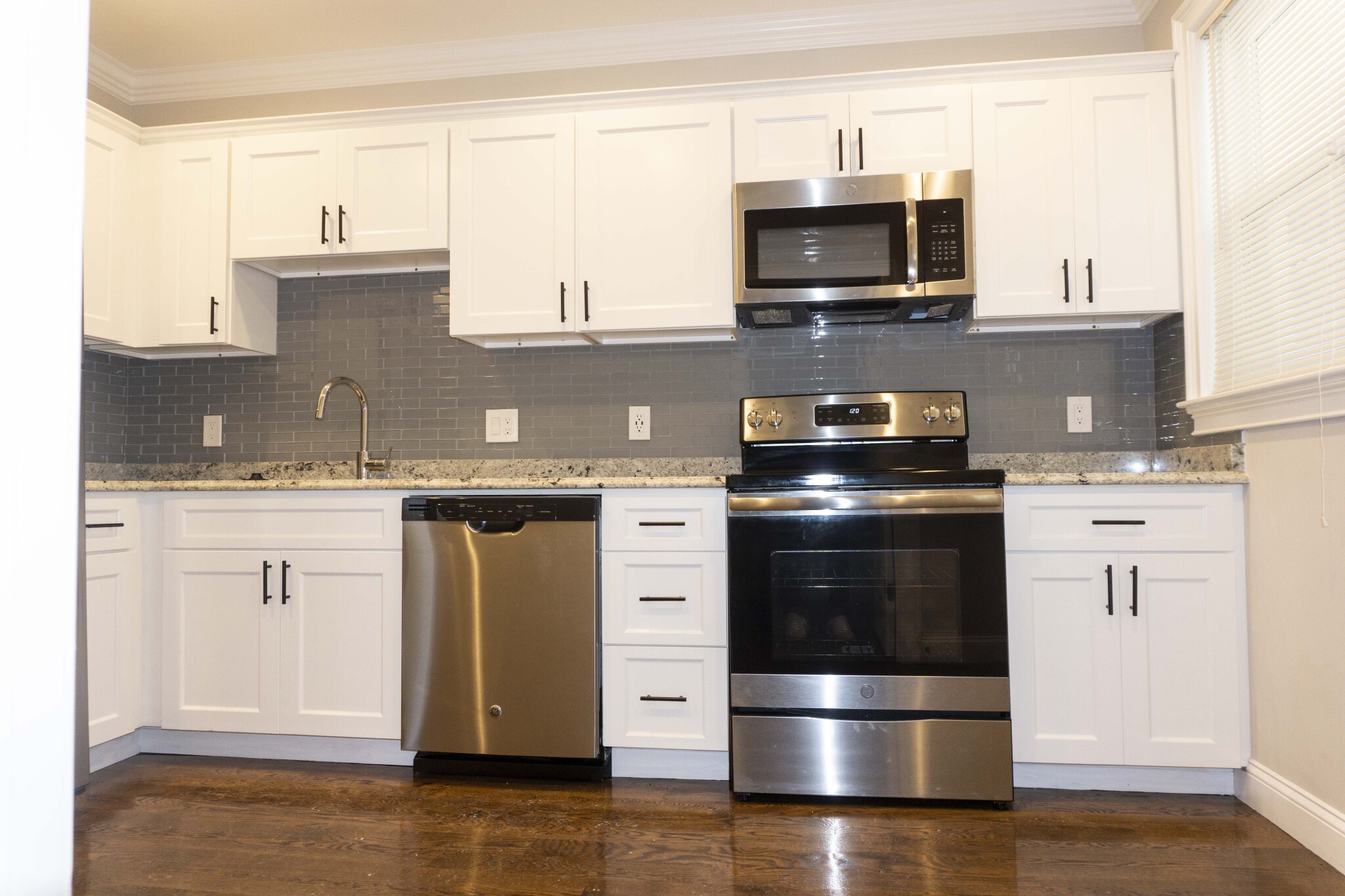 39 Walnut Park, Roxbury