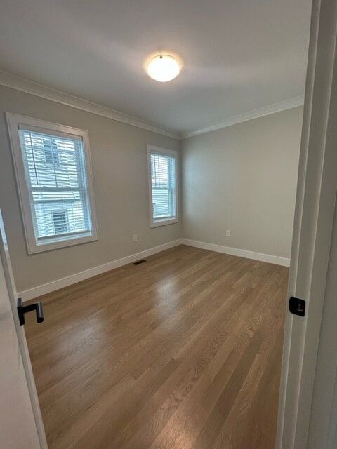 44 Iffley Rd, Jamaica Plain