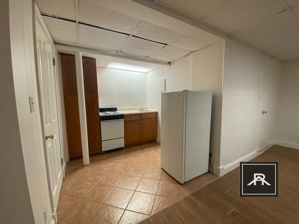 Brookline, MA 02445