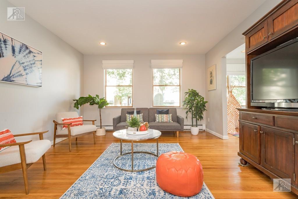 327 Saint Paul, Brookline, MA - 9,000 USD/ month