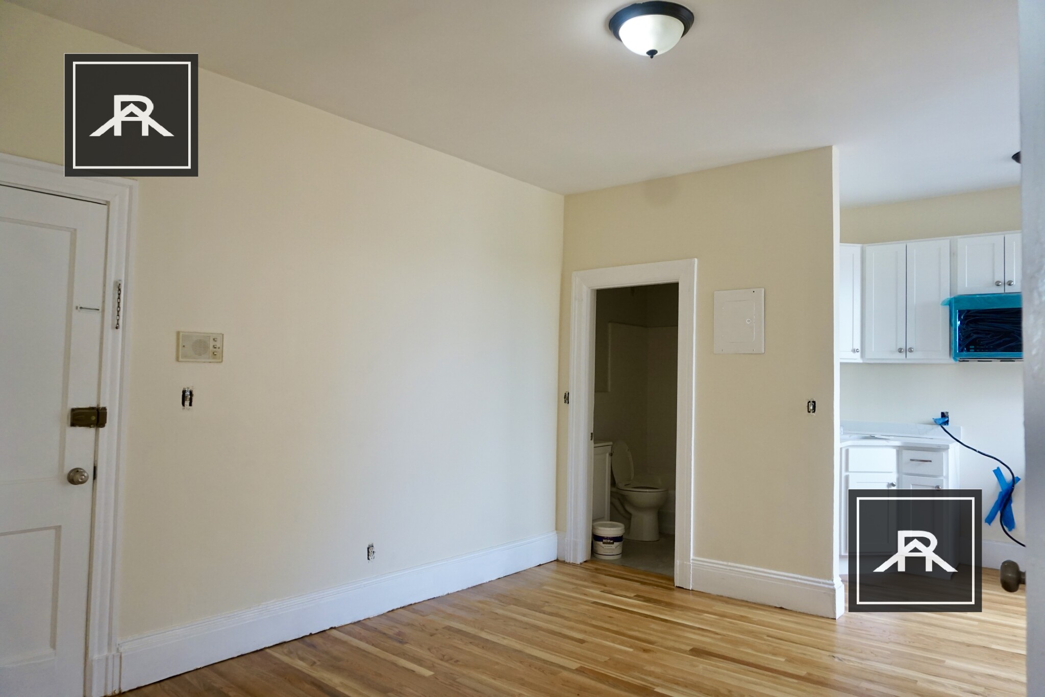 1213 Commonwealth Ave. - 2,250USD / month