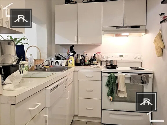 https://ygl-photos.s3.us-west-004.backblazeb2.com/66W6838699b101b7.jpg