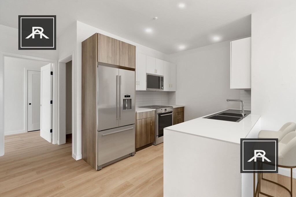 Brookline, MA 02446