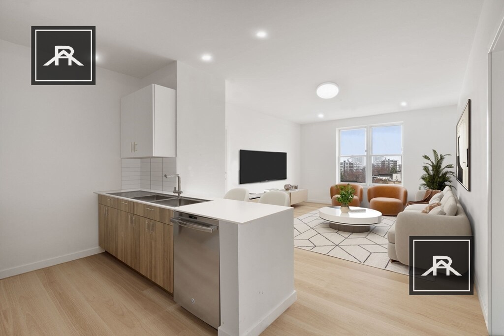 Brookline, MA 02446