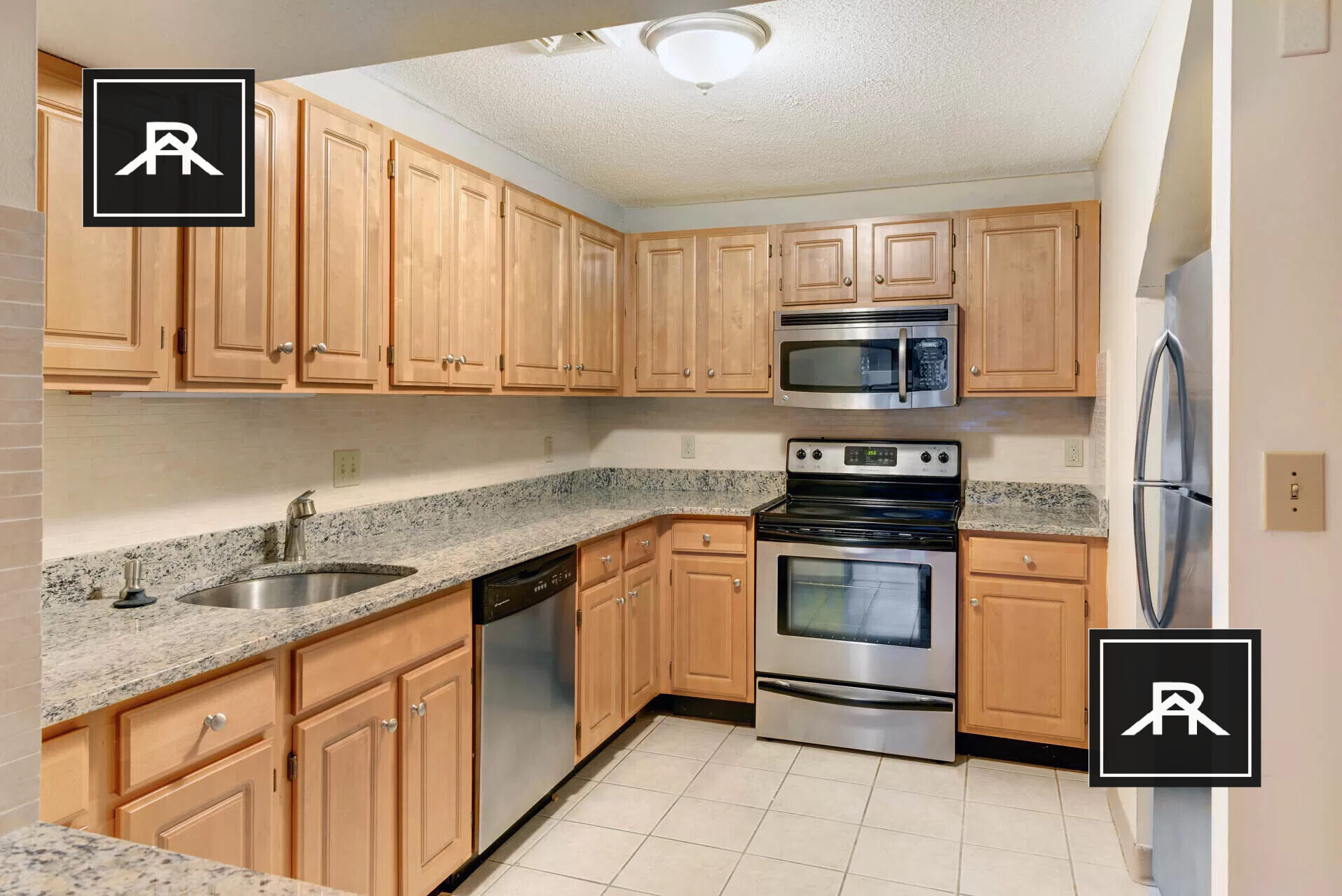 1077 Commonwealth Ave. - 4,600USD / month