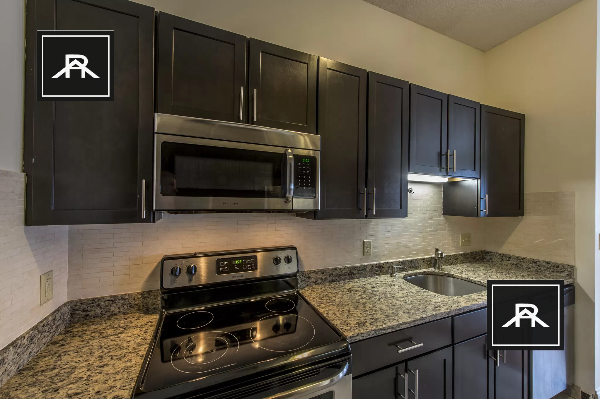 1077 Commonwealth Ave. - 4,600USD / month