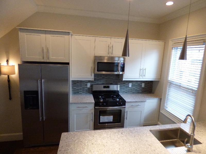 3 bed, 2.5 bath apartment for rent at 50 Gloucester St Unit 2, Back Bay — photo 2 of 19