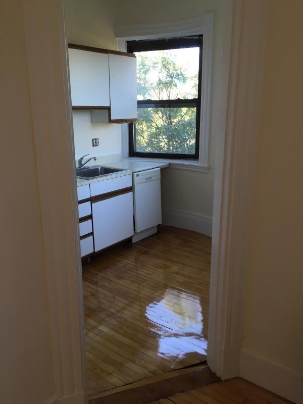 583 Beacon St, Fenway