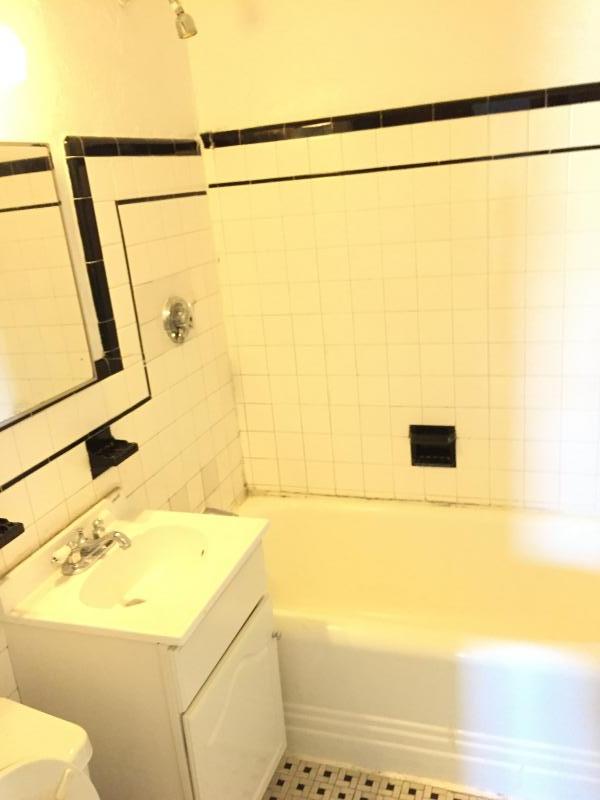 583 Beacon St, Fenway