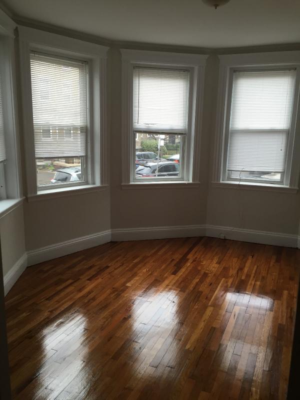 1 bed, 1 bath apartment for rent at 212 Park Dr Unit 4, Fenway — photo 4 of 11