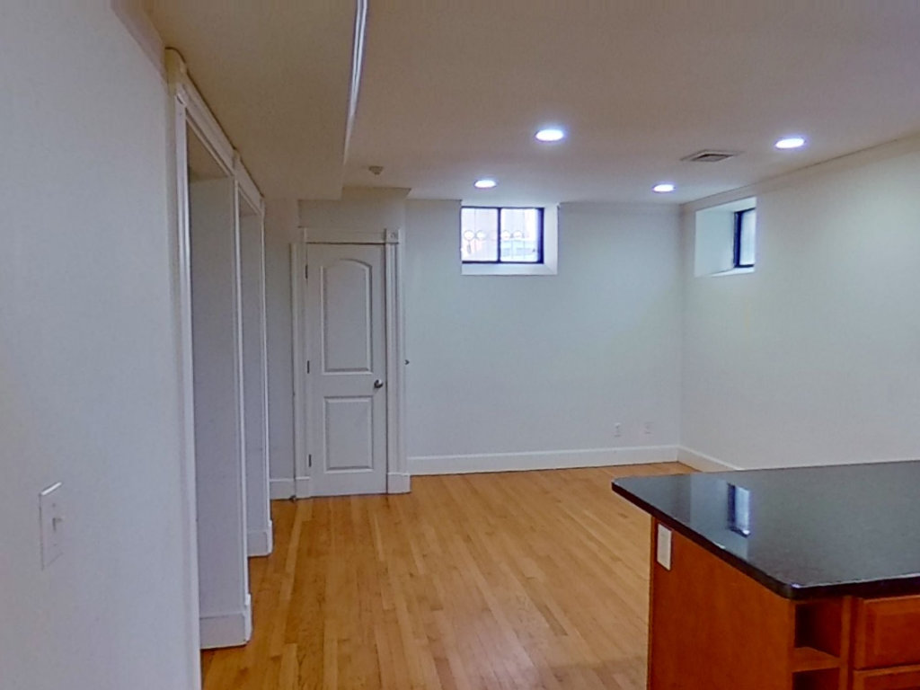 12 Arundel St, Fenway