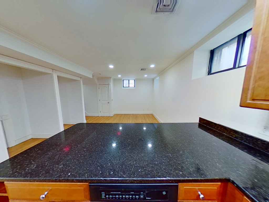 12 Arundel St, Fenway