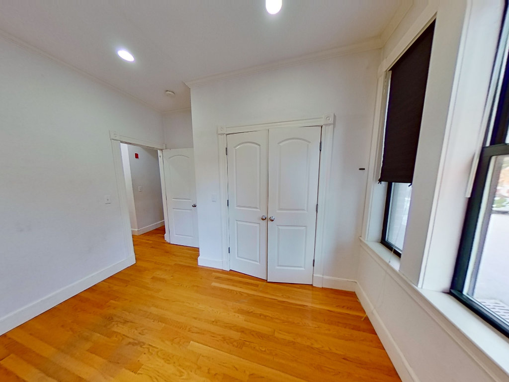 12 Arundel St, Fenway