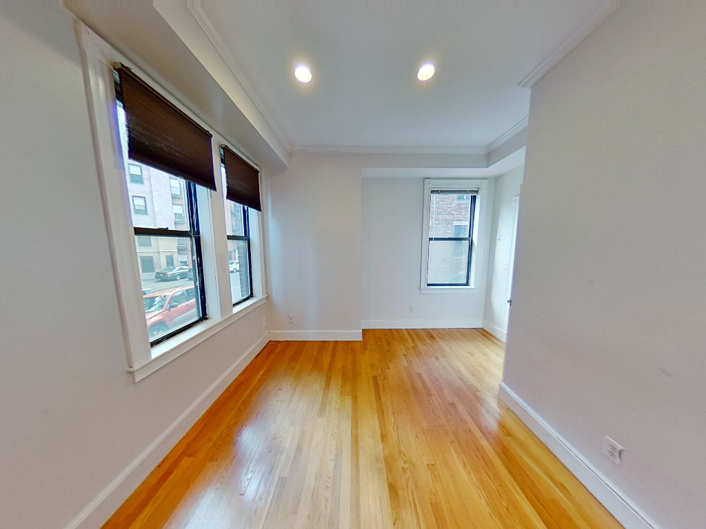 12 Arundel St, Fenway