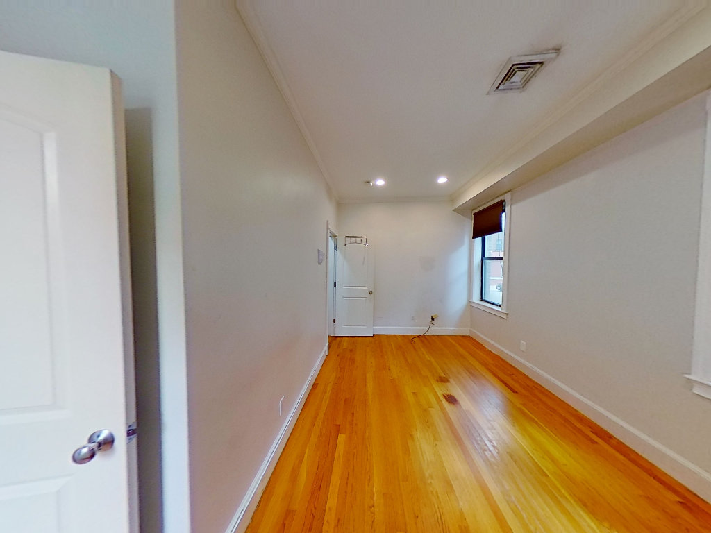 12 Arundel St, Fenway