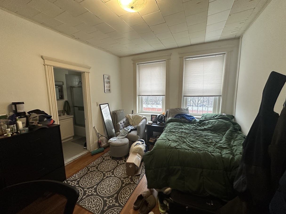 14 Palace Rd, Longwood