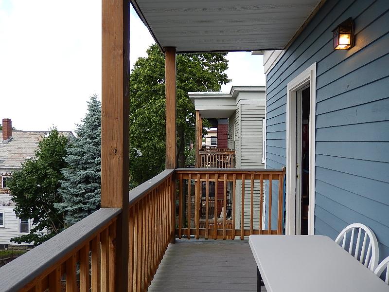 28 Belknap St, West Somerville