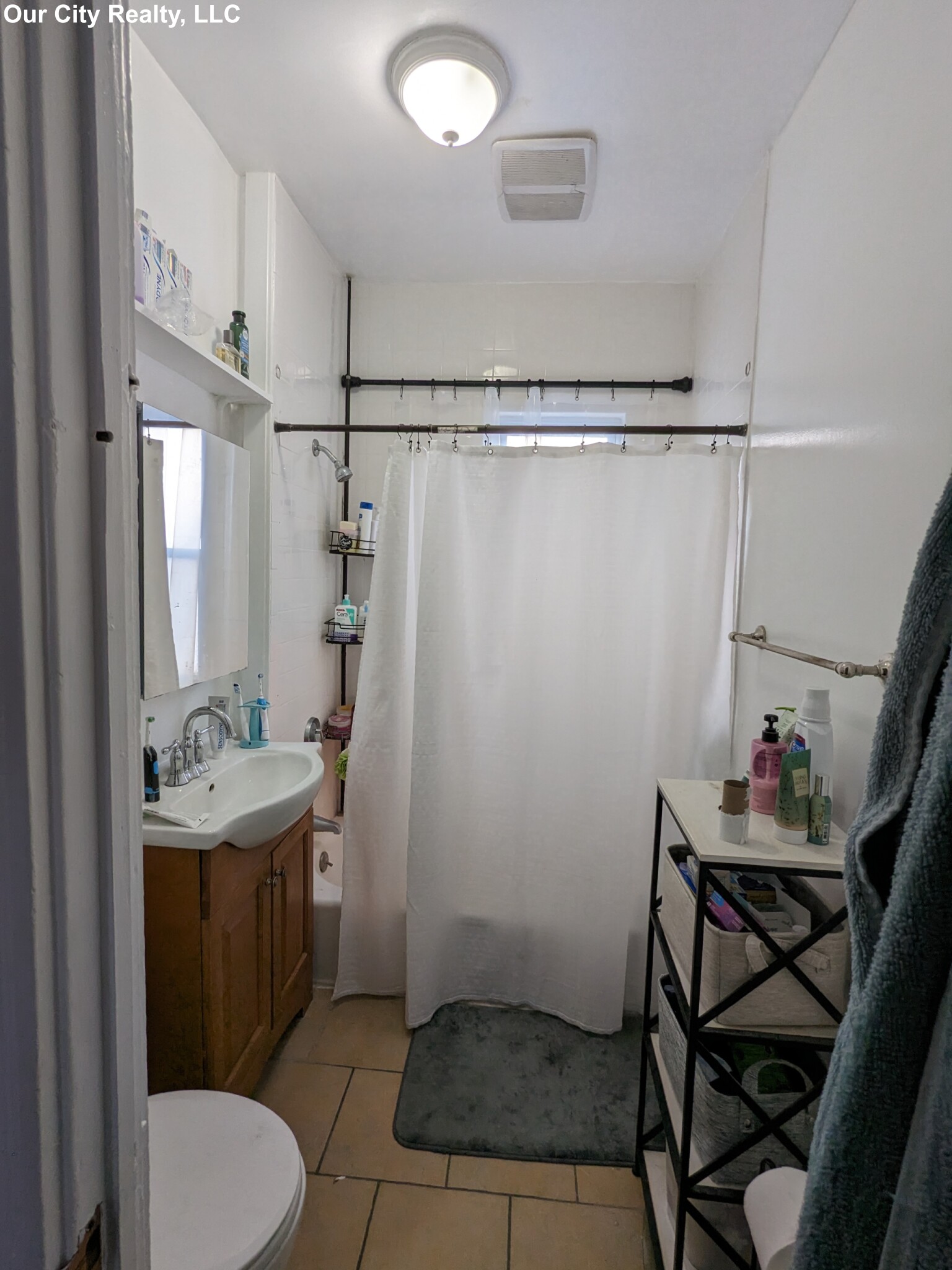 28 Belknap St, West Somerville