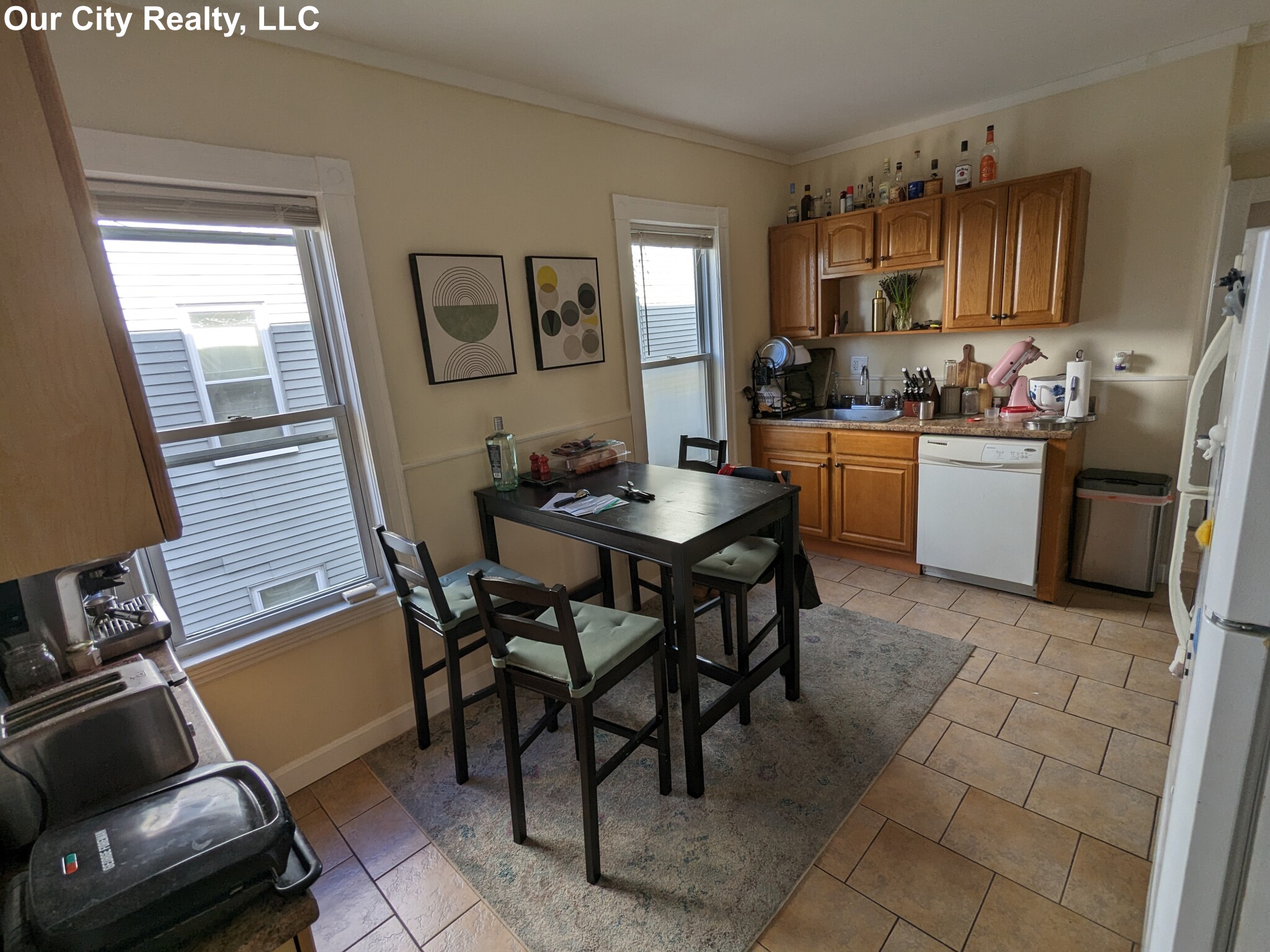 28 Belknap St, West Somerville