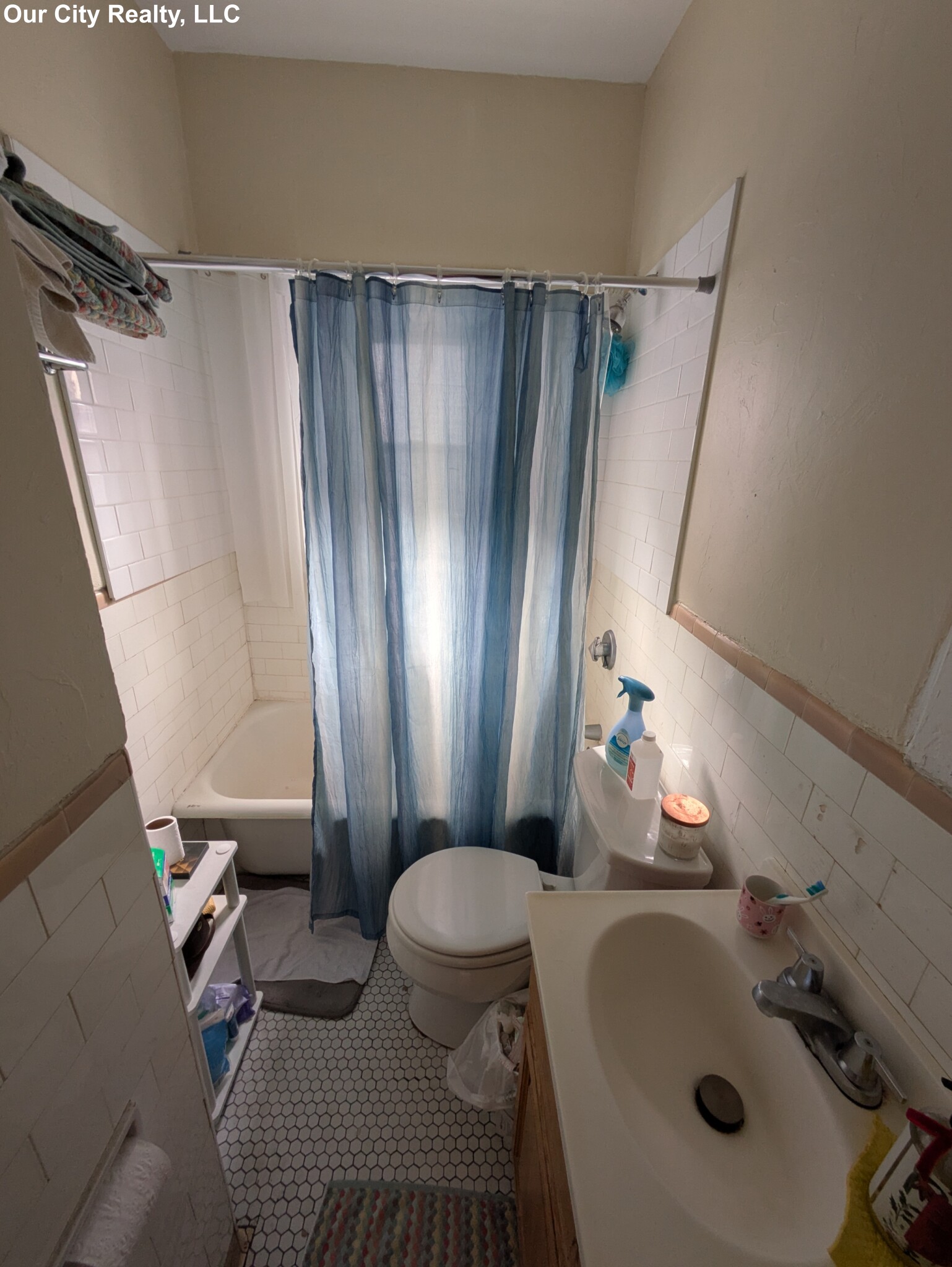 https://ygl-photos.s3.us-west-004.backblazeb2.com/7013W67e029093feba.jpg