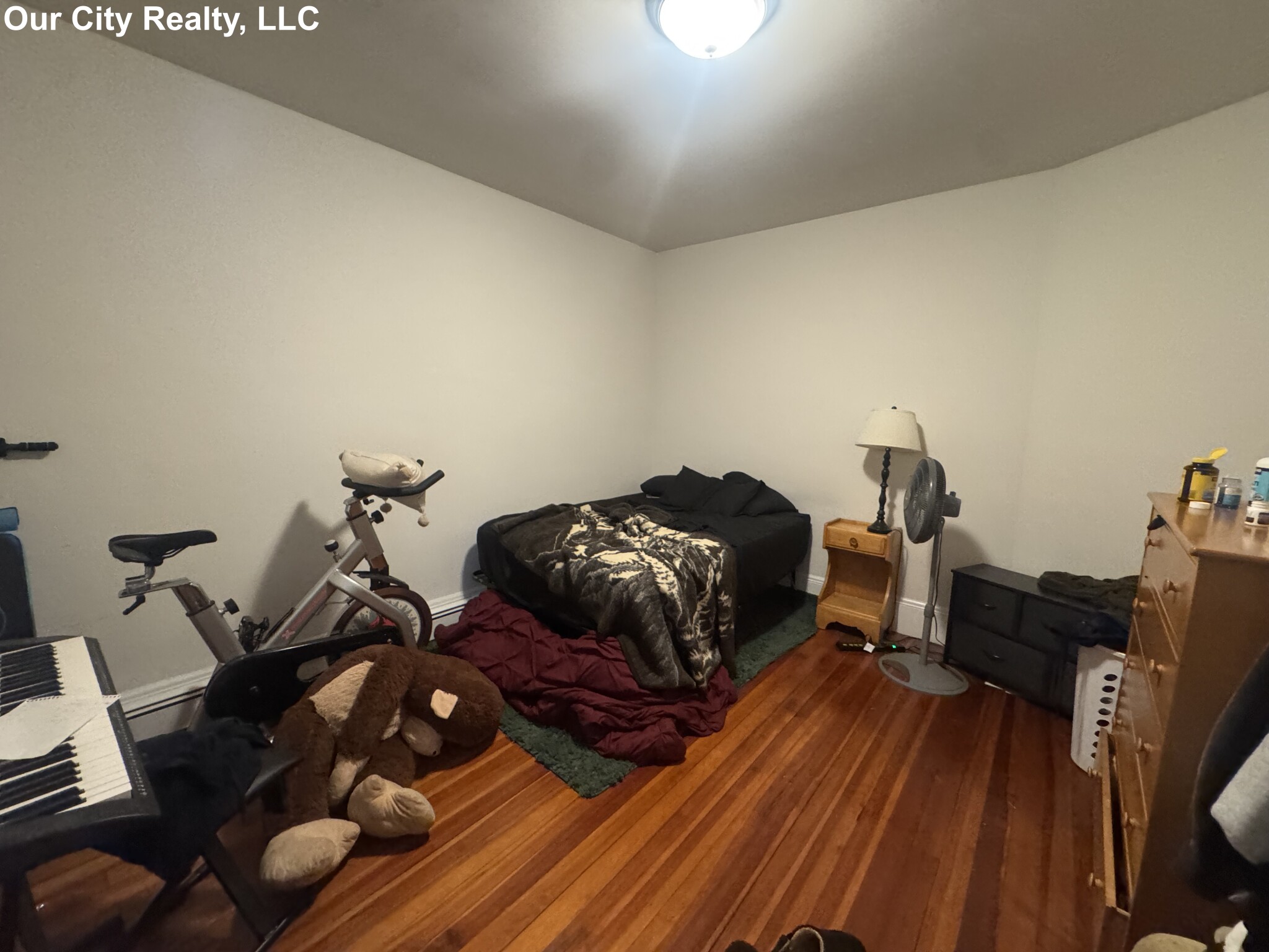 https://ygl-photos.s3.us-west-004.backblazeb2.com/7013W68543956240db.jpg