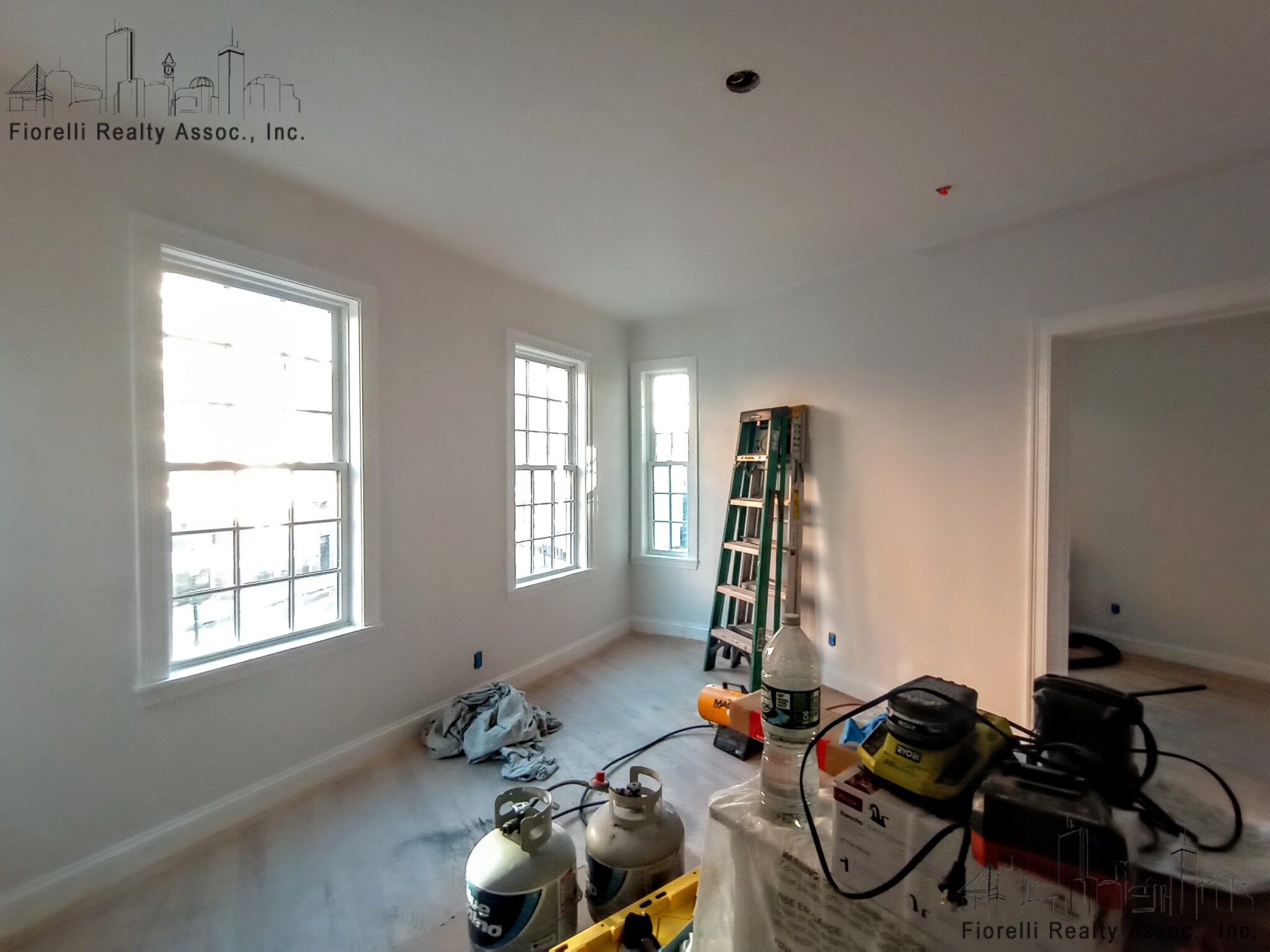 3 bed, 1 bath apartment for rent at 137 Endicott St Unit 2, North End — photo 4 of 11