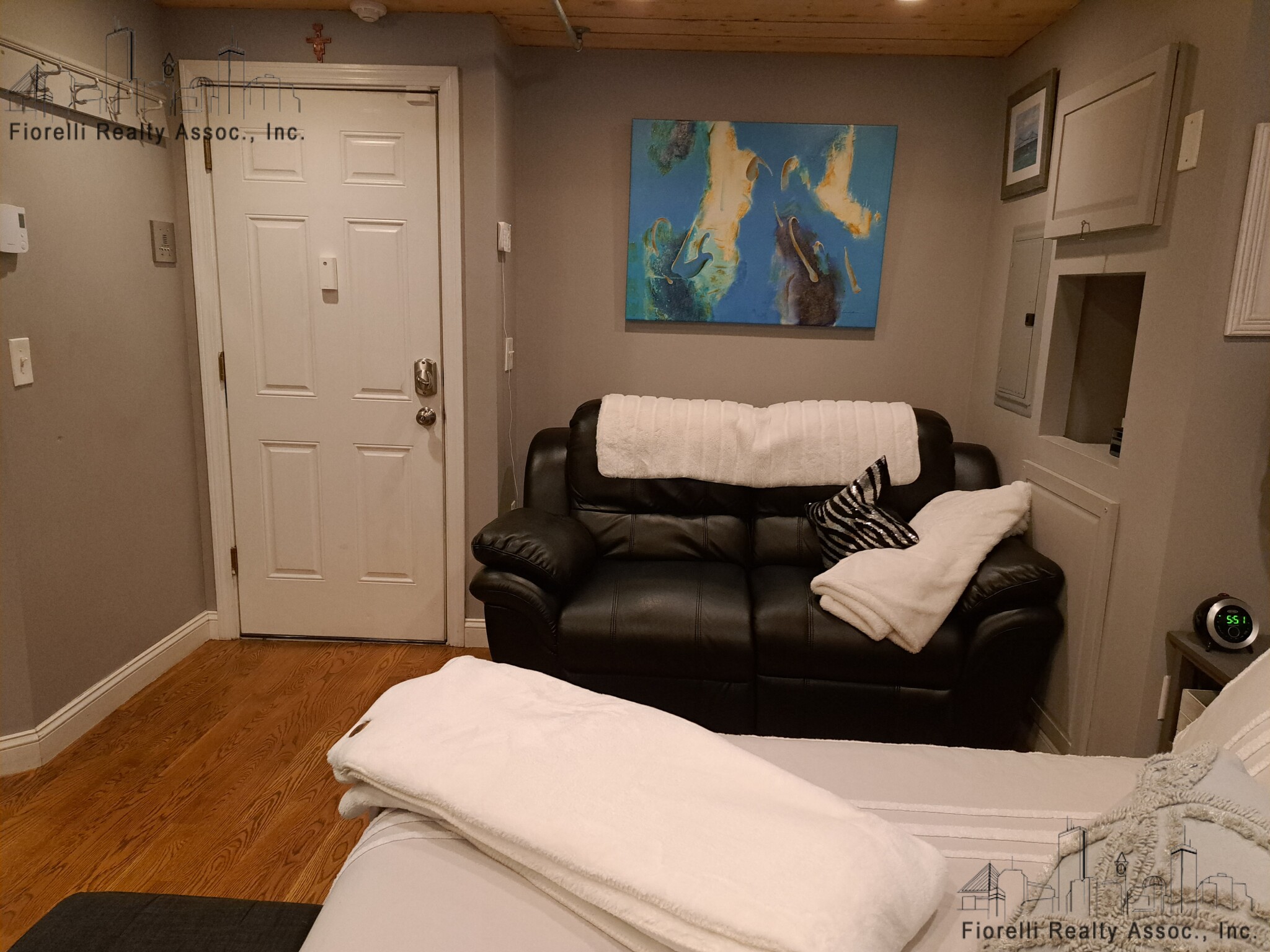 7 Unity St, North End