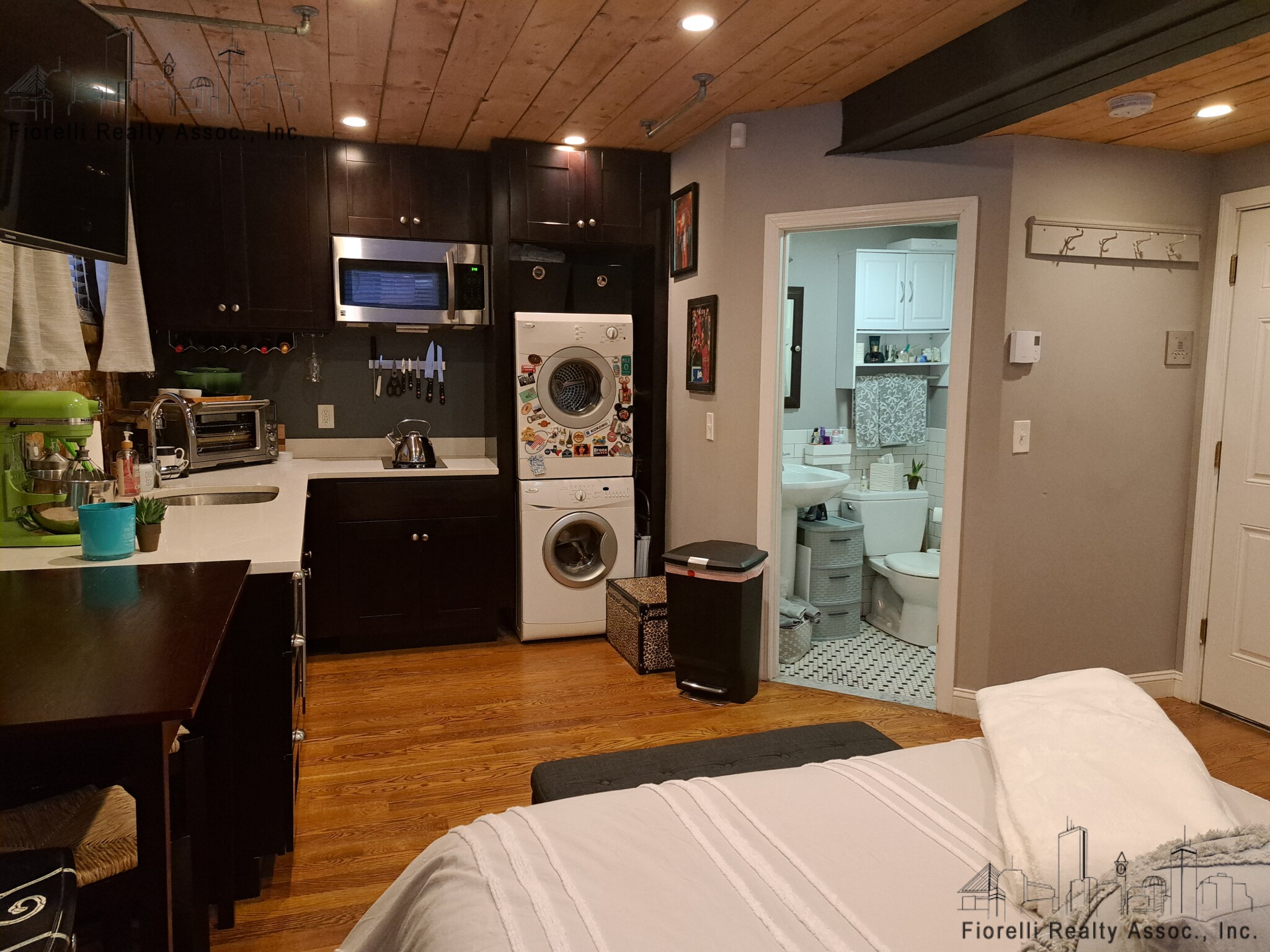 7 Unity St, North End