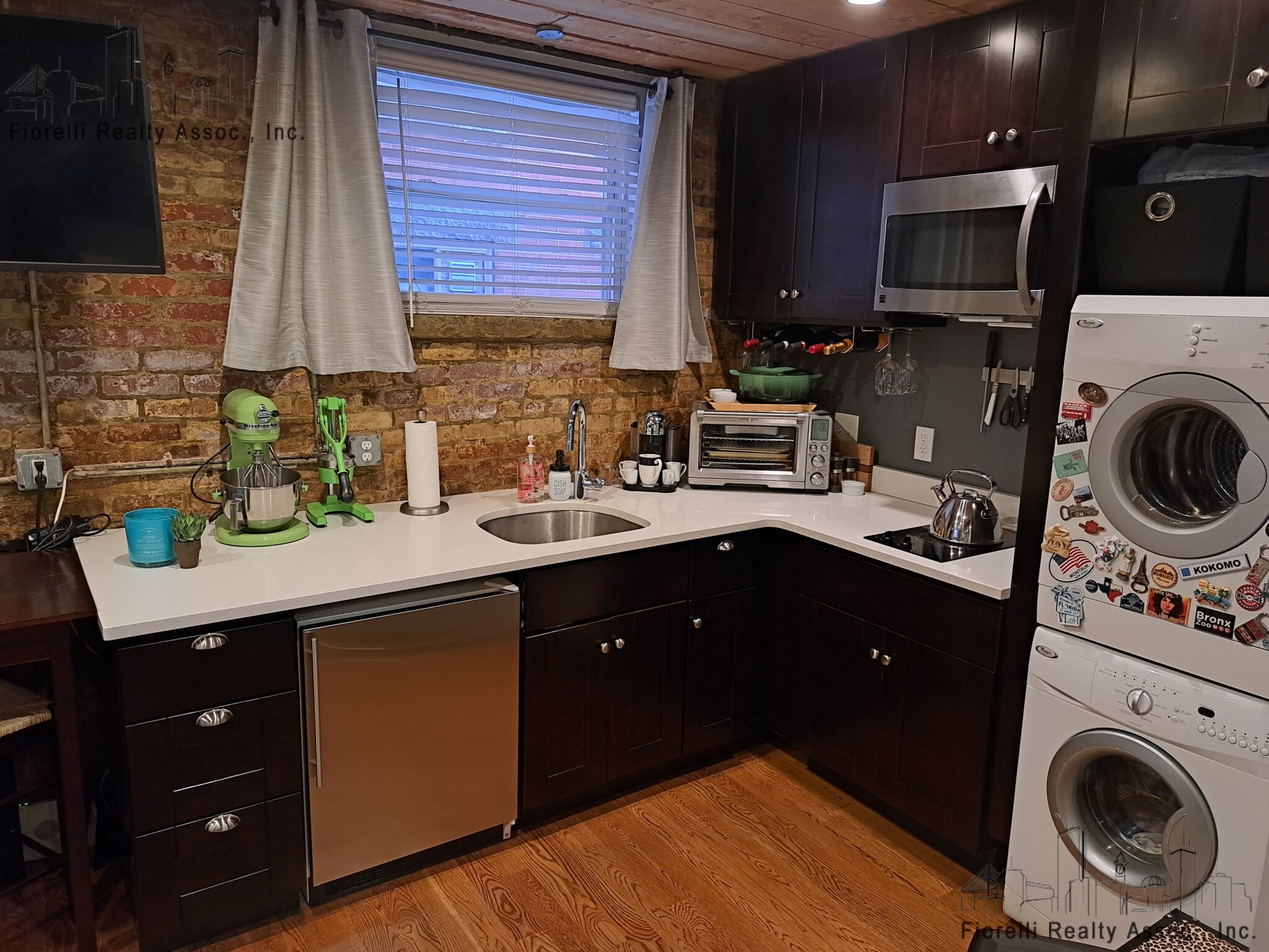 7 Unity St, North End